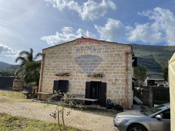 Locale Commerciale Villagrazia di Carini, Carini, PA Affitto