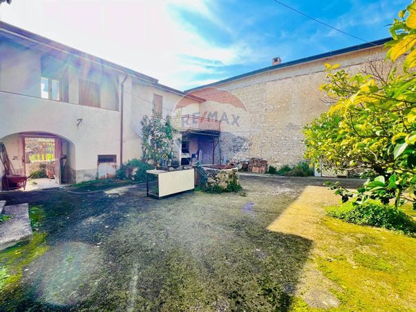 Casa Indipendente Baia e Latina, CE Vendita - Foto 2