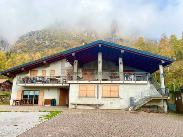 Cascina/Casale Piani Resinelli, Ballabio, LC Vendita