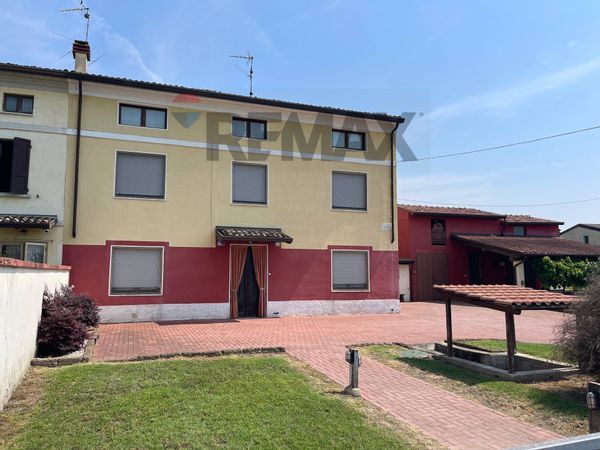 Casa Indipendente Castel Goffredo, MN Vendita
