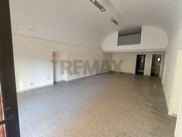 Locale Commerciale Centro direzionale, Matera, MT Affitto