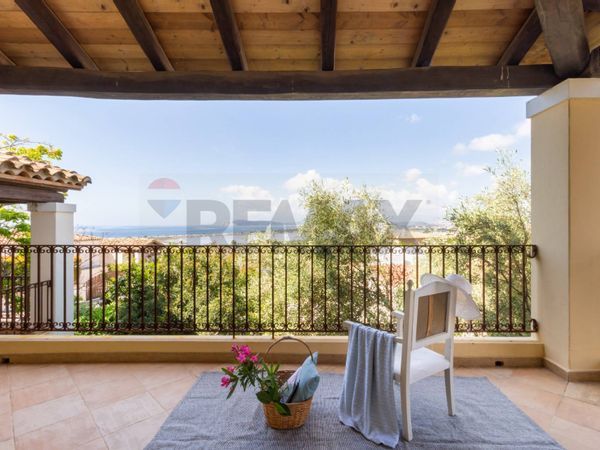 Villetta bifamiliare Zona Margine Rosso, Quartu Sant'Elena, CA Vendita