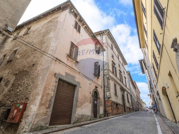 Casa Semindipendente Arcevia, AN Vendita