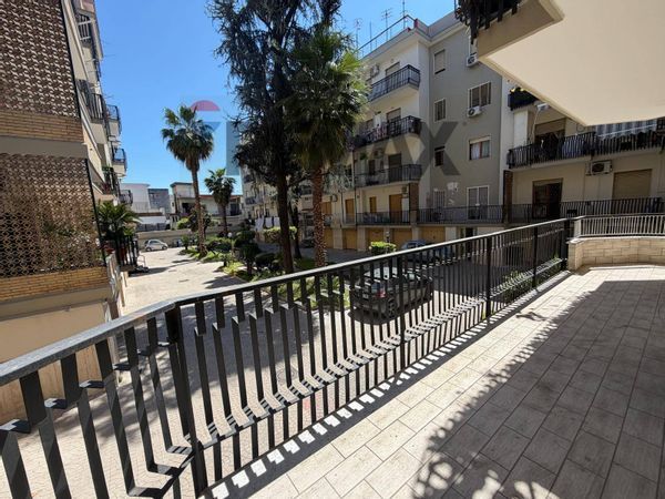 Ufficio Zona Gelsomino, Afragola, NA Affitto