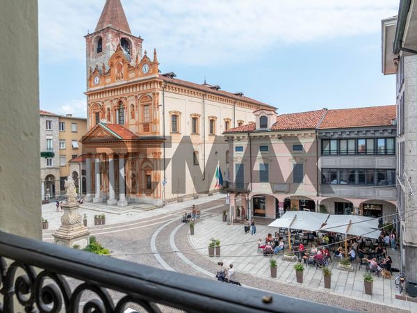 Negozio Borgomanero, NO Affitto