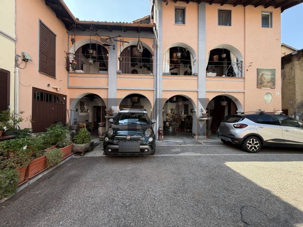 Porzione di casa San Fermo, Varese, VA Vendita