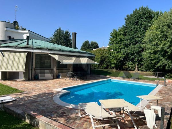 Villa singola Bareggio, MI Vendita