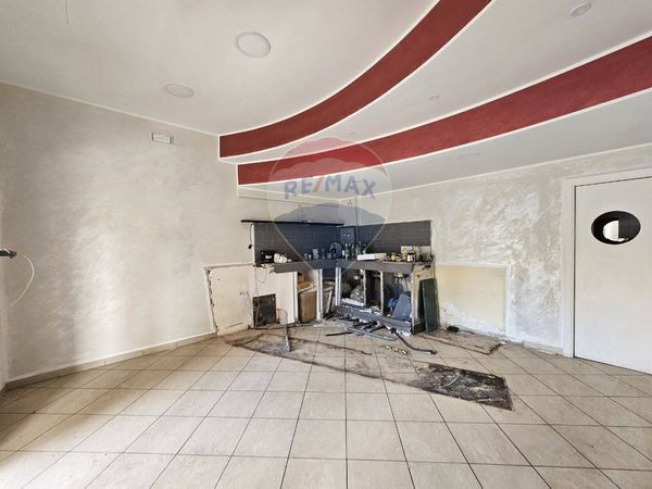 Locale Commerciale FRATTE, Salerno, SA Affitto - Foto 4