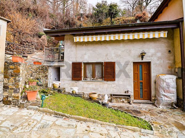 Porzione di casa Cadero, Maccagno con Pino e Veddasca, VA Vendita