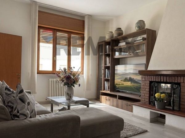 Appartamento Chiassa-Tregozzano, Arezzo, AR Vendita