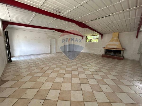 Capannone Industriale Dolianova, SU Vendita