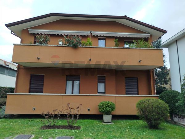 Appartamento Flora, Legnano, MI Vendita