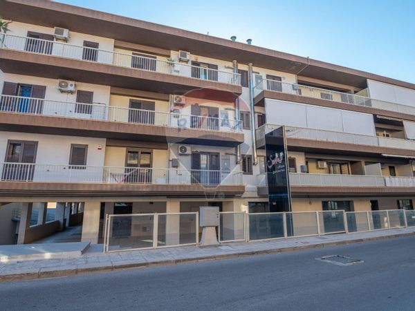 Locale Commerciale Centro, Comiso, RG Affitto - Foto 2