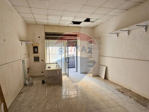 Locale Commerciale Carmine, Salerno, SA Affitto - Foto 3