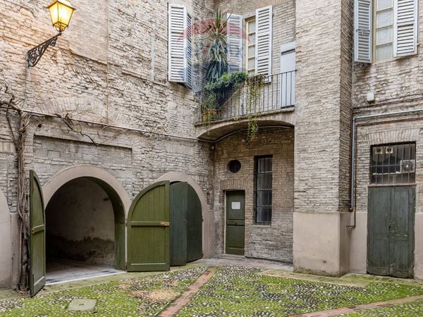 Appartamento Parma Centro, Parma, PR Vendita