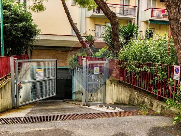 Posto Auto Sestri Ponente, Genova, GE Affitto