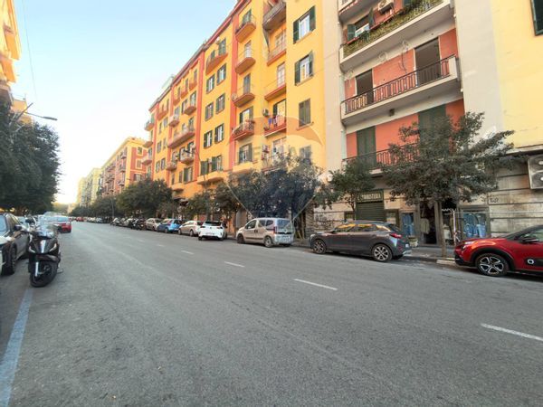 Attività  Commerciale Vomero, Napoli, NA Affitto