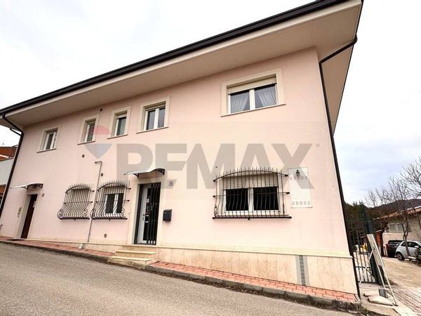 Locale Commerciale Via Strinella, L'Aquila, AQ Affitto - Foto 2