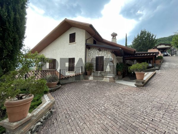 Villa singola Scoppito, AQ Vendita