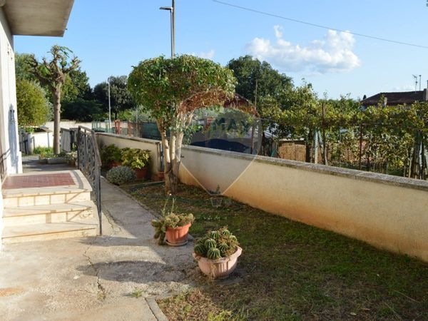 Appartamento Spello, PG Vendita