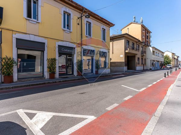 Locale Commerciale Carugate, MI Vendita