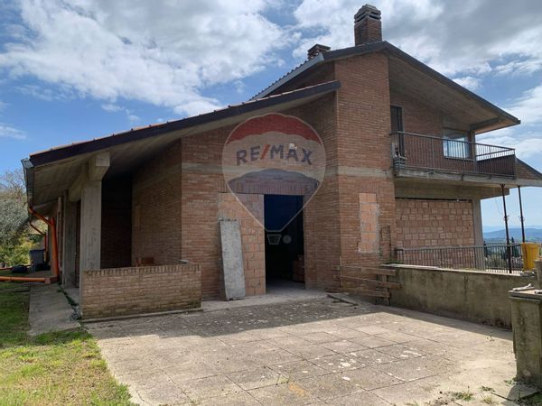 Porzione di villa Monteluce, Perugia, PG Vendita