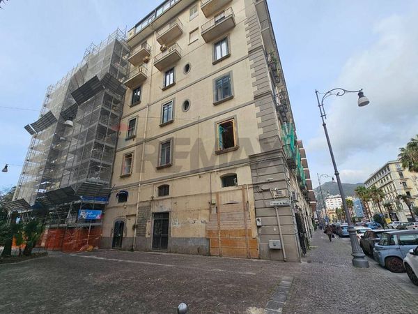 Locale Commerciale Centro, Salerno, SA Affitto - Foto 2