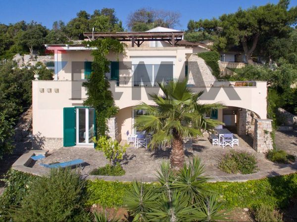 Villa singola Gagliano del Capo, LE Vendita