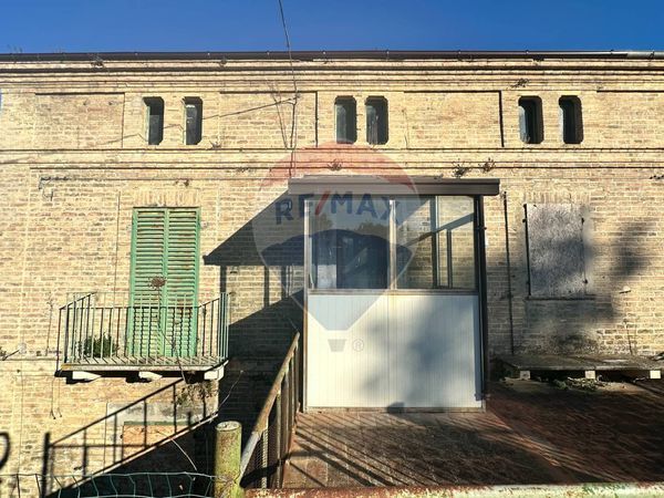 Cascina/Casale Villamagna, CH Vendita