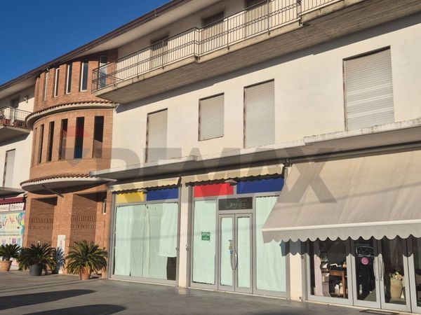 Locale Commerciale Passo, Mirabella Eclano, AV Affitto - Foto 4