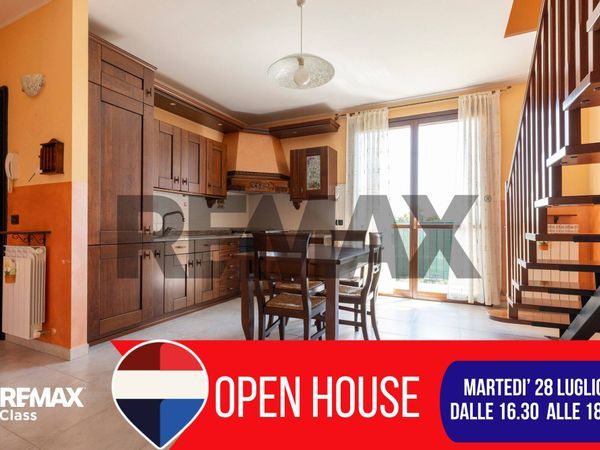 Duplex Lonate Pozzolo, VA Vendita