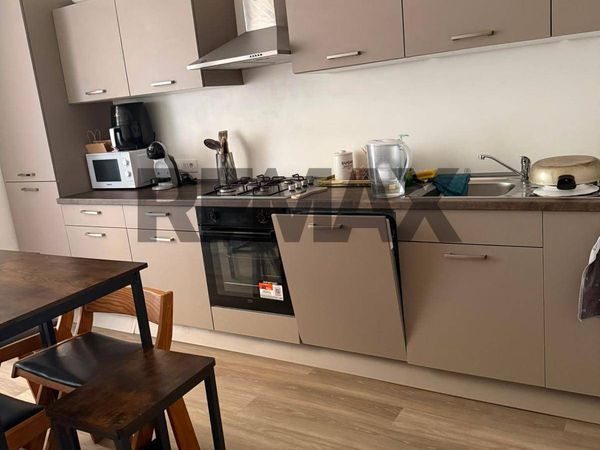 Stanza Ospedale Maggiore, Trieste, TS Affitto