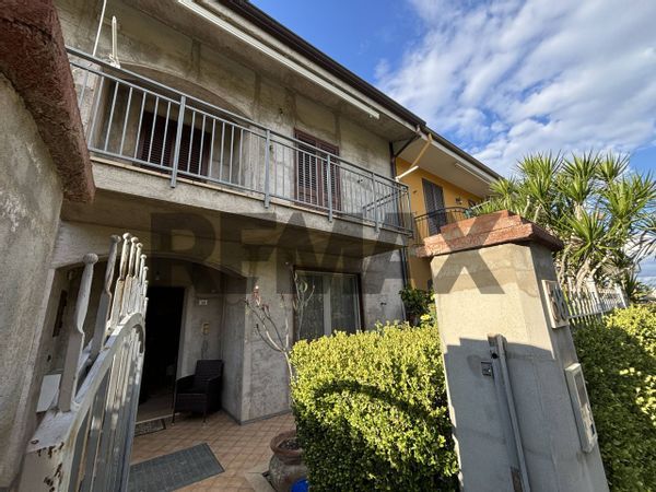 Villa a schiera Acquedolci, ME Vendita