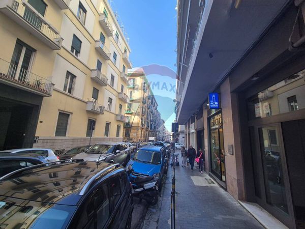 Locale Commerciale Vomero, Napoli, NA Affitto - Foto 2