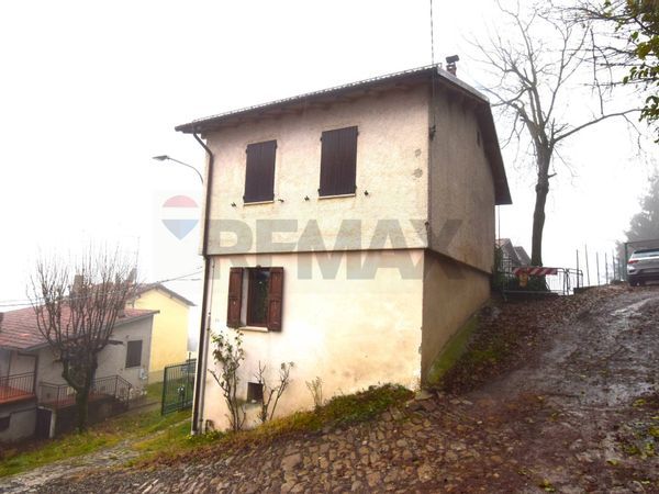 Casa Indipendente Moragnano, Tizzano Val Parma, PR Vendita