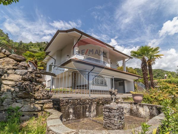 Villa singola Meina, NO Vendita