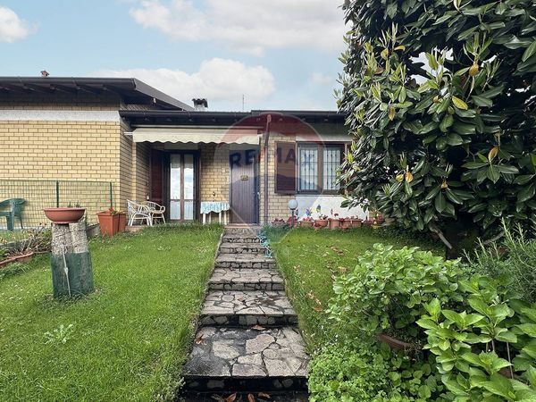 Villa a schiera Villa Cortese, MI Vendita