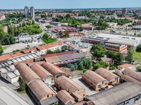 Capannone Industriale Via Modena, Ferrara, FE Vendita