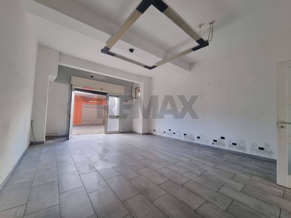 Locale Commerciale Melito di Napoli, NA Affitto - Foto 4