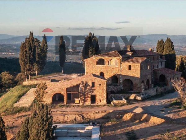 Cascina/Casale Torrita di Siena, SI Vendita