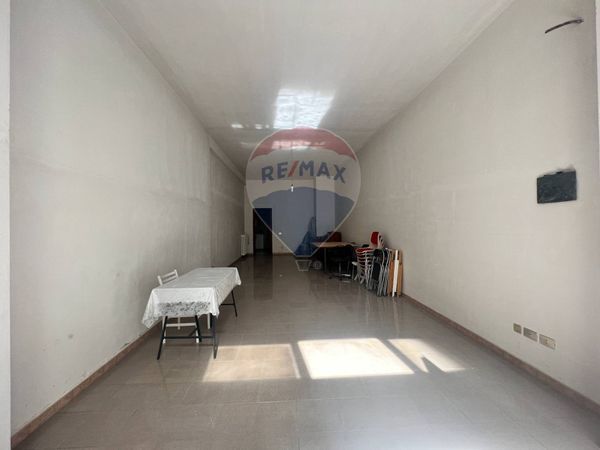 Locale Commerciale Periferia Nord, Matera, MT Affitto