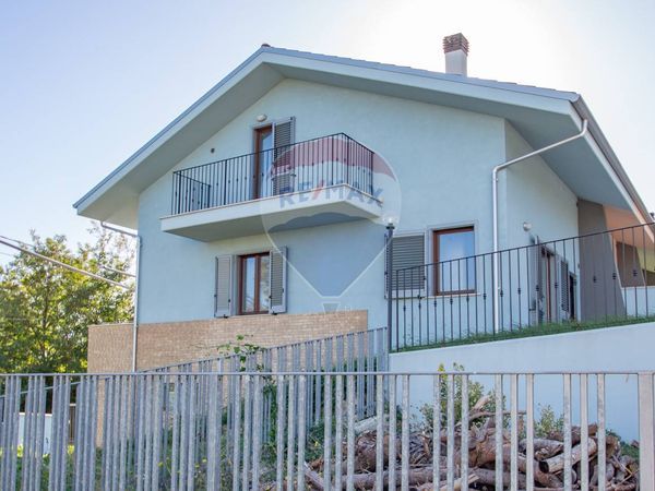 Villa a schiera Tricalle, Chieti, CH Vendita