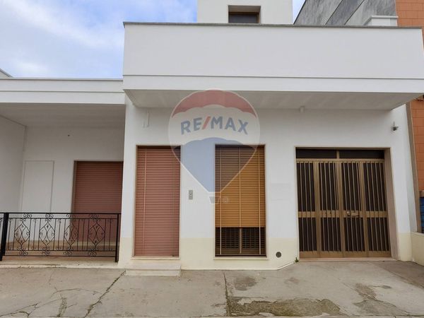 Casa Indipendente Copertino, LE Vendita