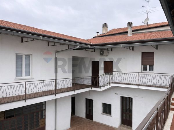 Casa Indipendente Oggiona con Santo Stefano, VA Vendita