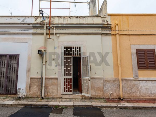 Casa Indipendente Modugno, BA Vendita