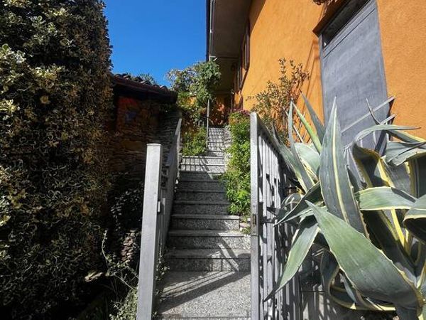 Casa Indipendente Bosco Valtravaglia, Montegrino Valtravaglia, VA Vendita