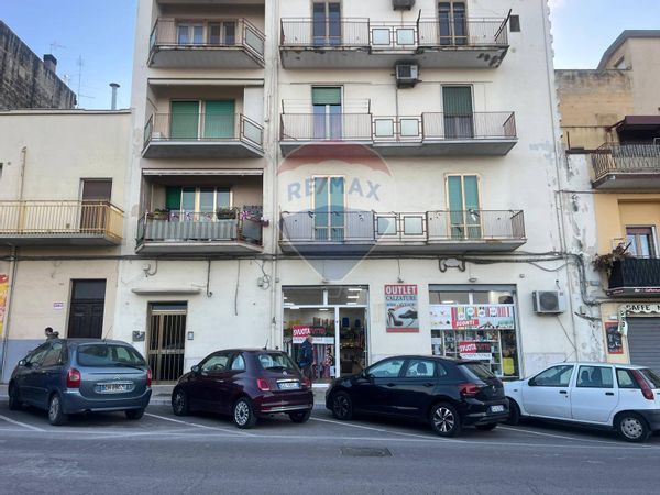 Locale Commerciale Semicentro Nord, Matera, MT Affitto