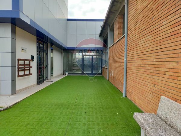 Locale Commerciale Ellera, Corciano, PG Affitto