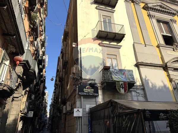 Locale Commerciale Centro, Napoli, NA Affitto - Foto 3