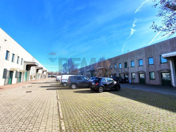 Capannone Industriale Sacconago, Busto Arsizio, VA Affitto - Foto 2